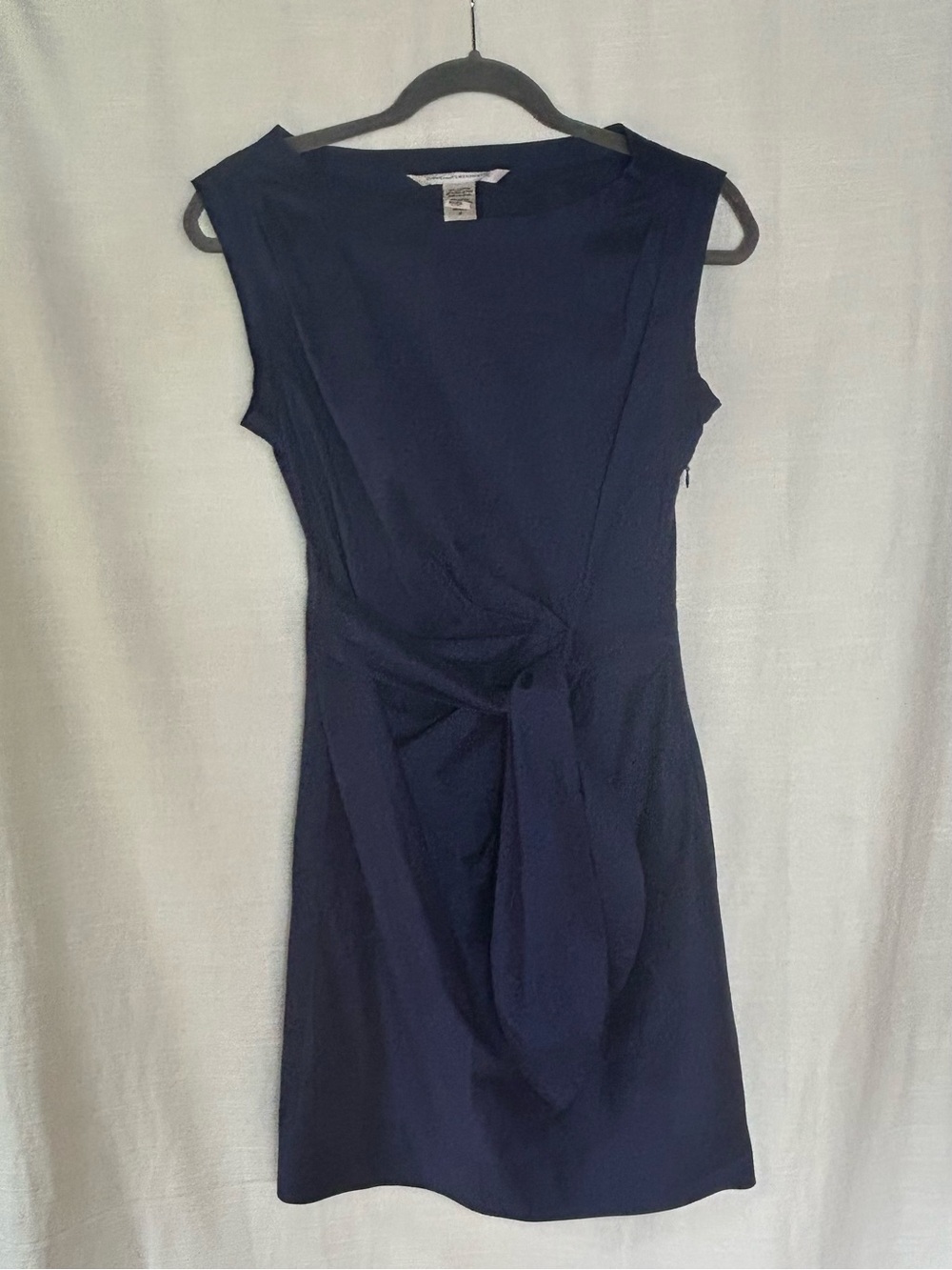 Diane Von Furstenberg Sleeveless  Navy Tie-Waist Faux‎ Wrap Midi Dress